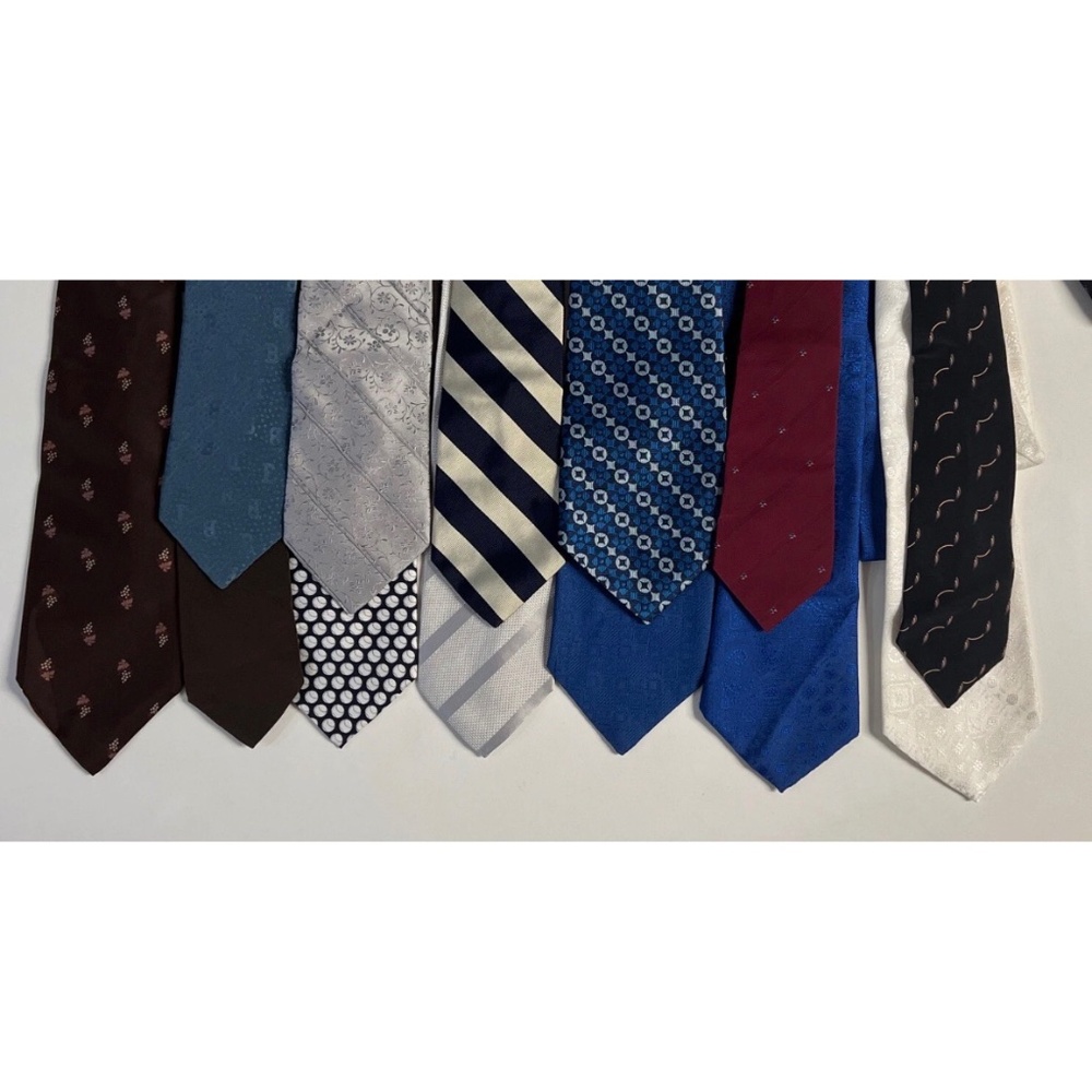 Lot of 13 Vintage Multiple Designer Men’s Neckties Ties